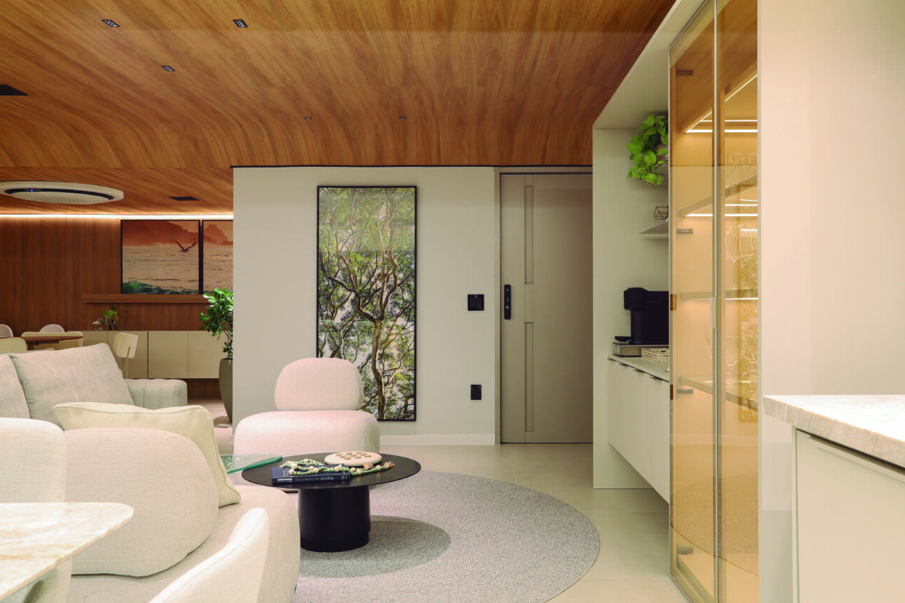 Imagem de um projeto do arquiteto Wagner Melo utilizando o produto Teca Bege da Teto Vinílico, fotografado pela Morgana Nunes